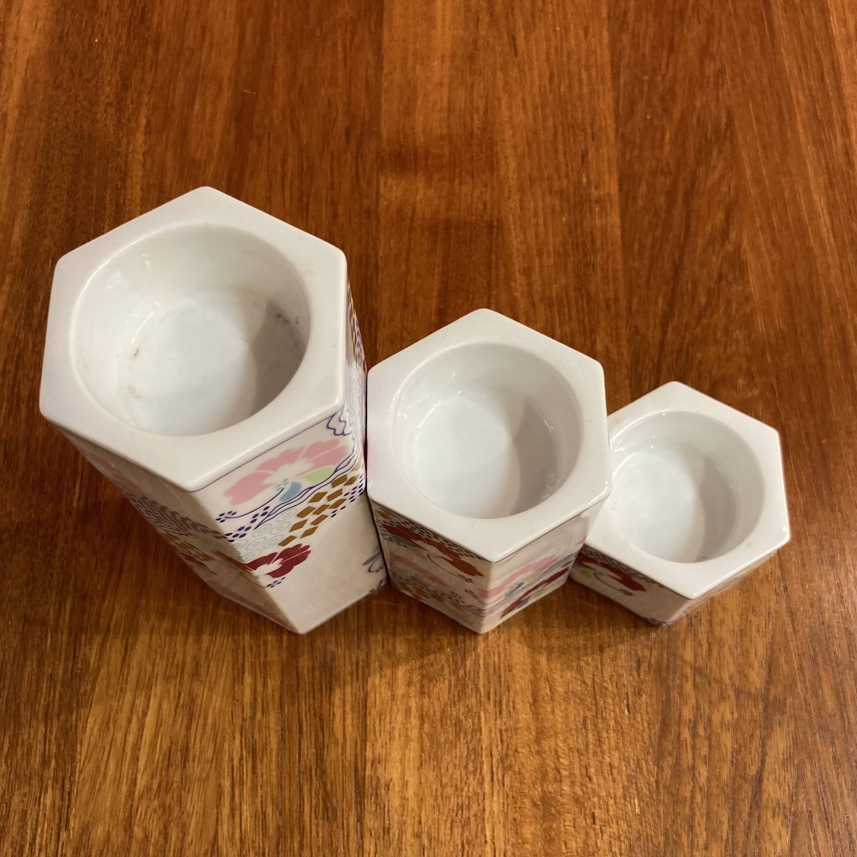 Set of five Scandinavian design ceramics.