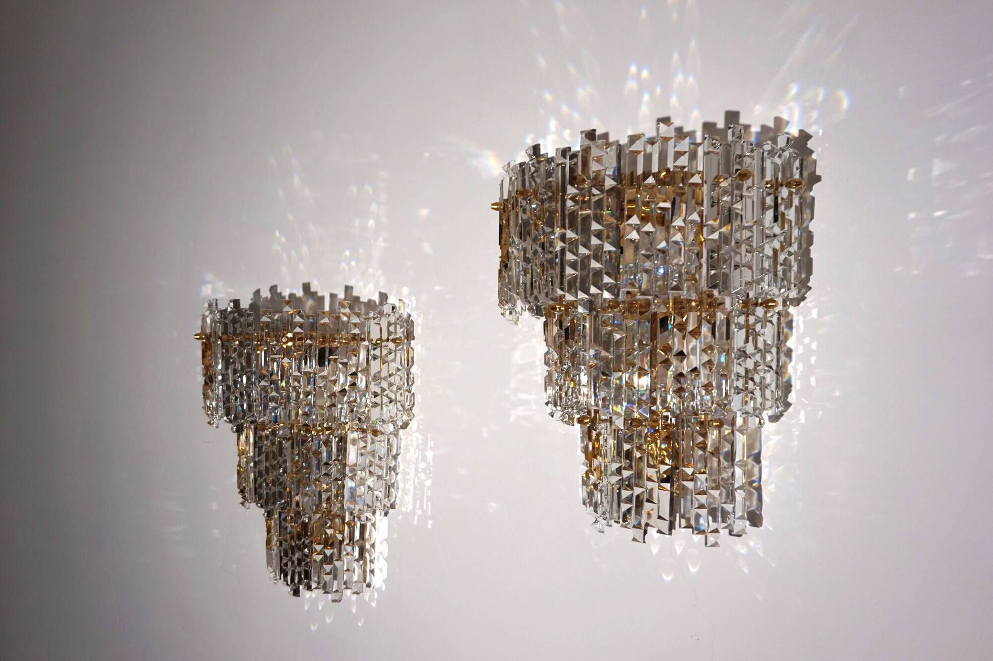 Set of 2 Kinkeldey Hollywood Regency waterfall crystal glass wall lights, 1970