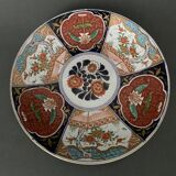 Large porcelain dish of Imari XIXth floral decoration