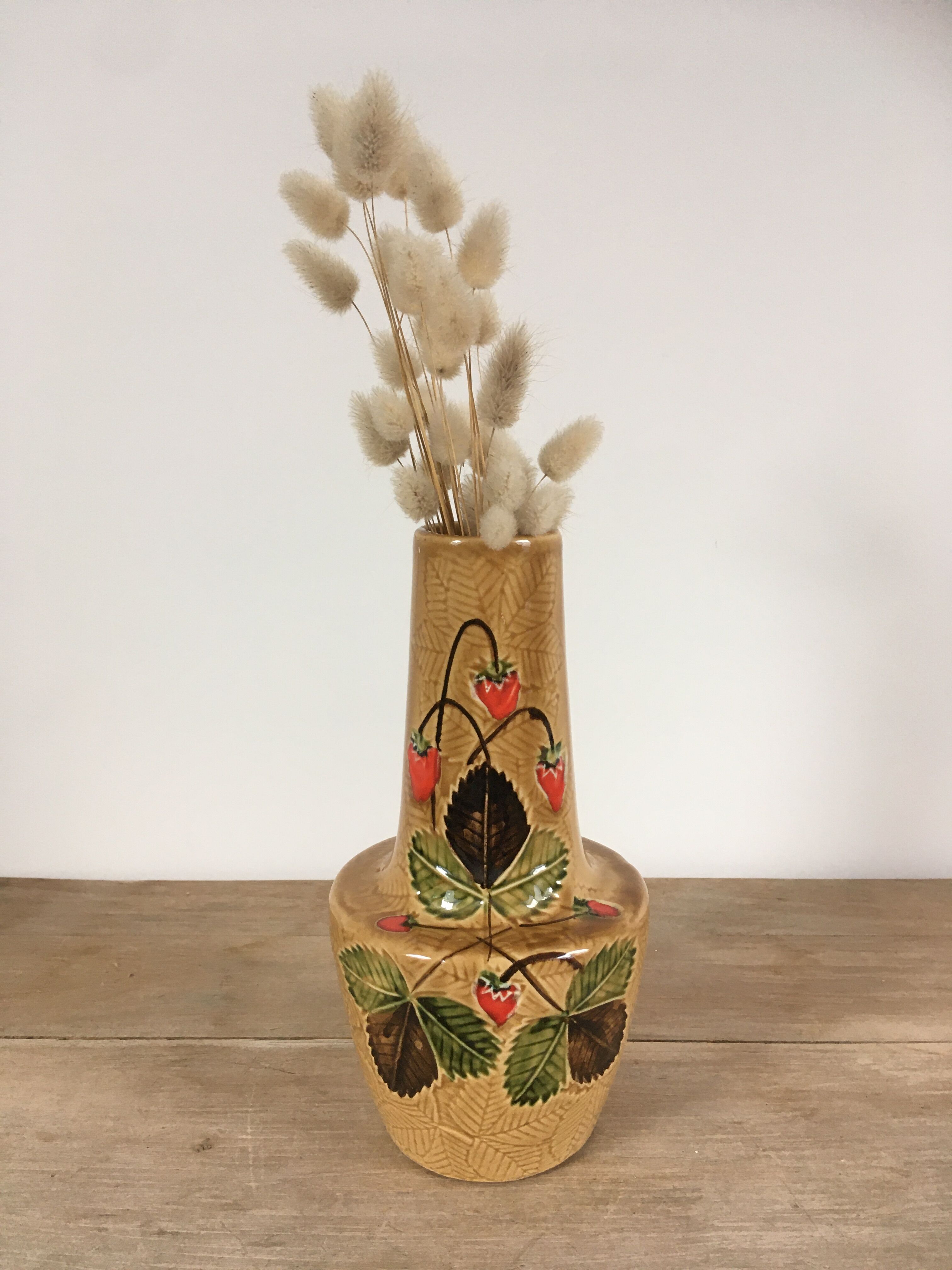 Vintage strawberry vase Le Poet-Laval