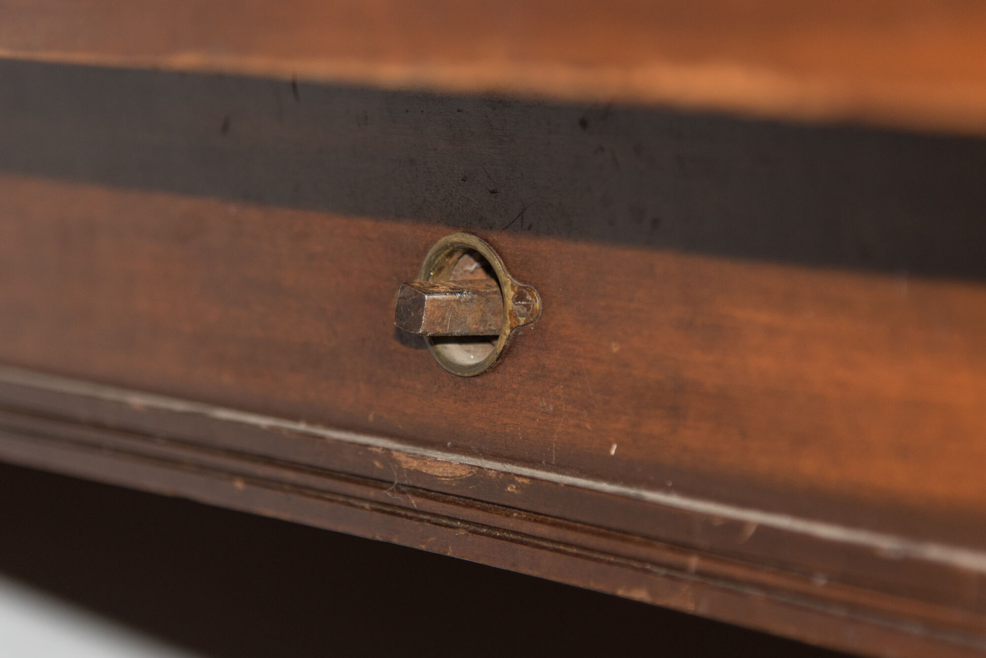 19th century Victorian dining table