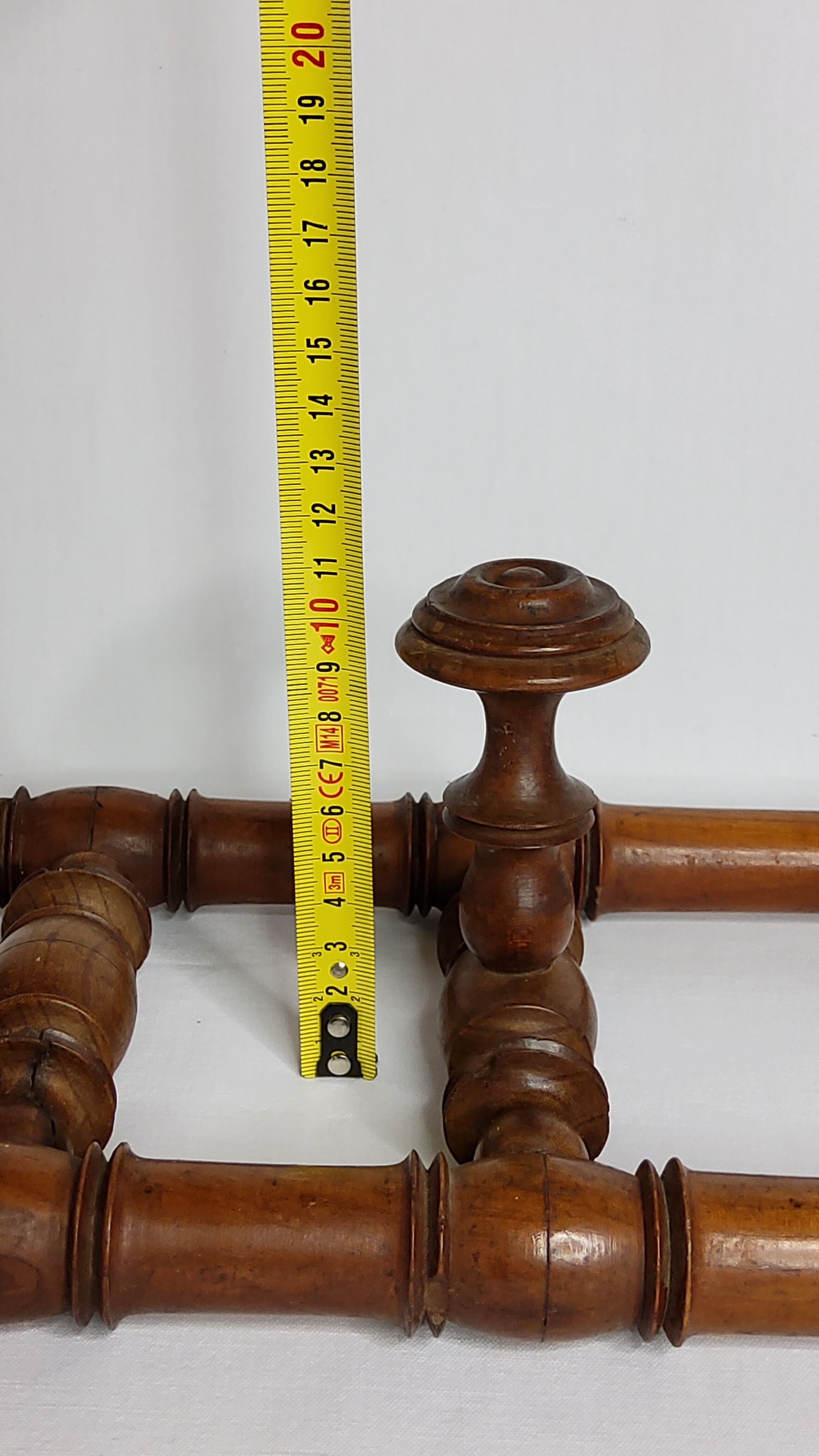 Portemanteau en bois tourné à l'imitation du bambou, 4 patères, 86 cm