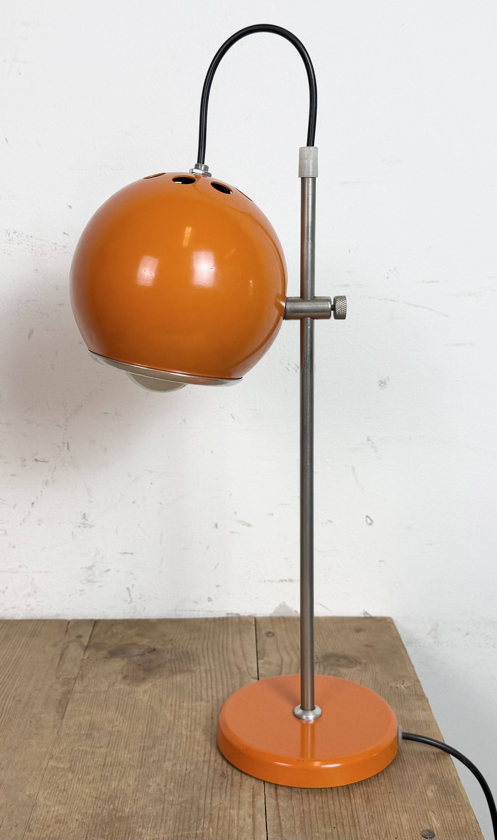 Lampe de table hongroise orange vintage d'Elektrofem, années 1970
