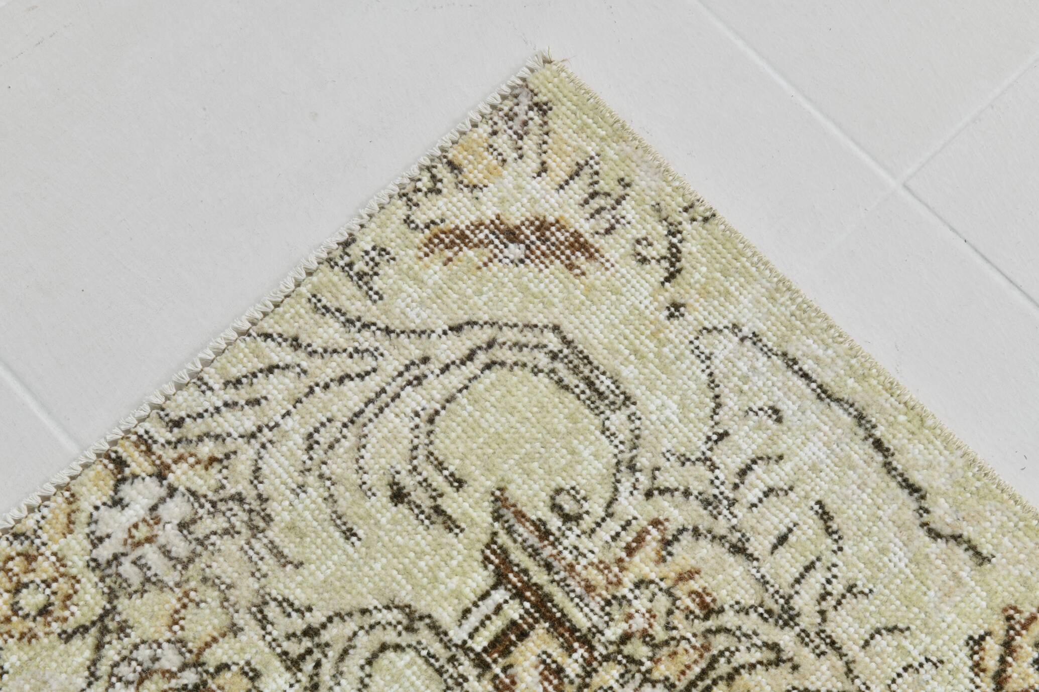 Tapis Persan Vintage Crème Fait Main, Élégance Florale Classique, 194x328