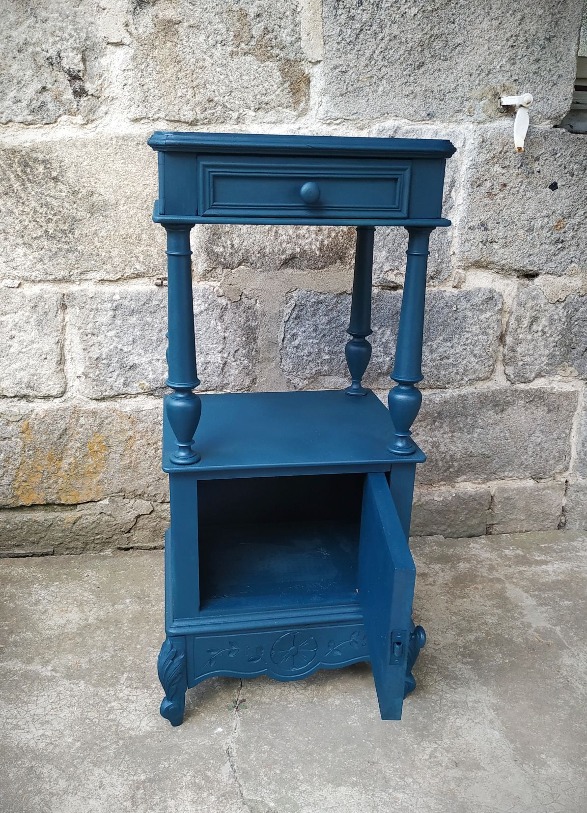 Old painted extra furniture bedside table