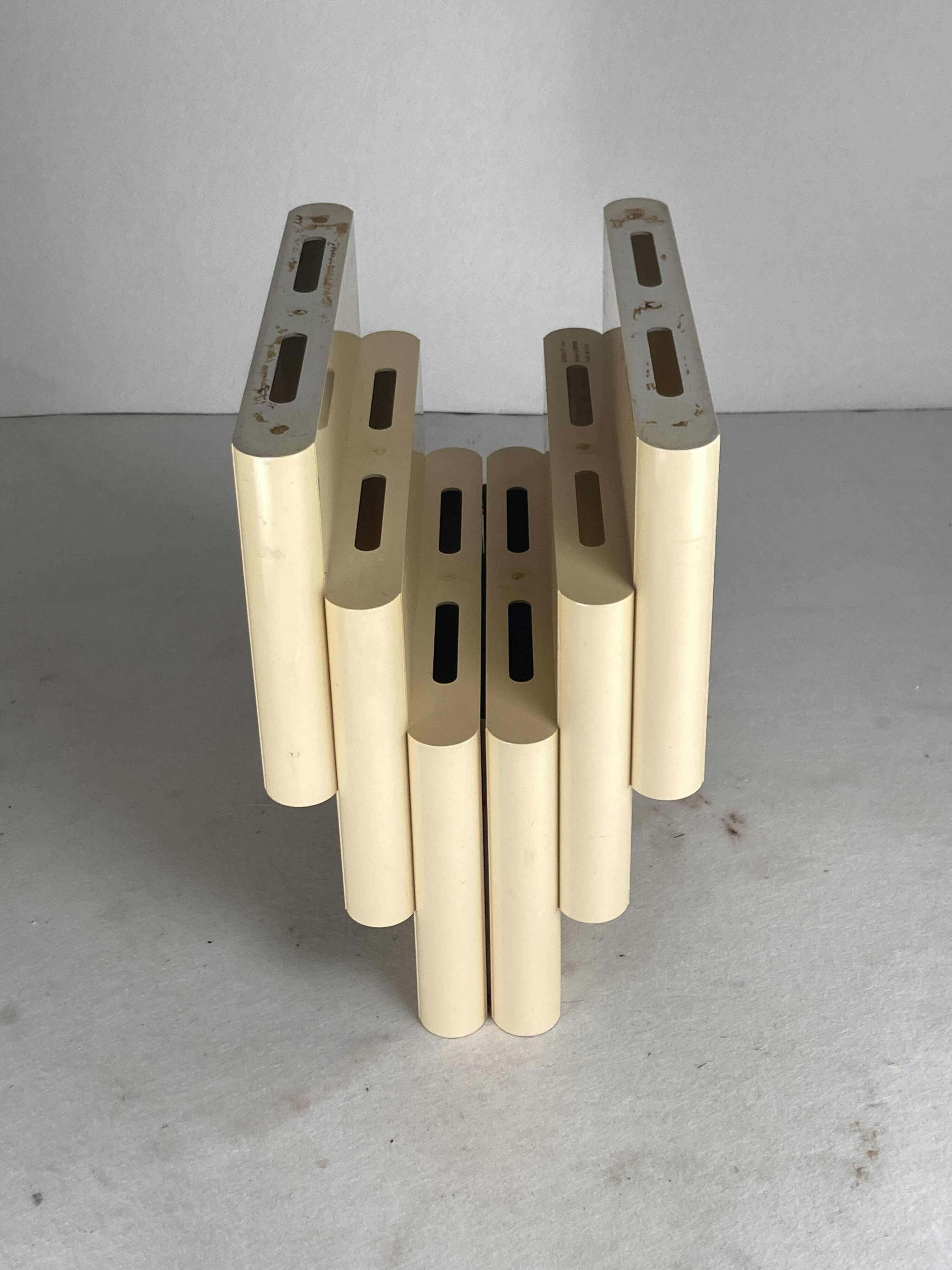 Porte-revues beige blanc cassé par Giotto Stoppino pour Kartell, Italie 1970