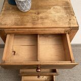 Vintage 50s-60s vintage-haired chiffonr