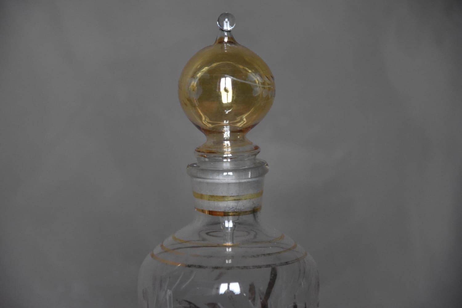 Glass carafe