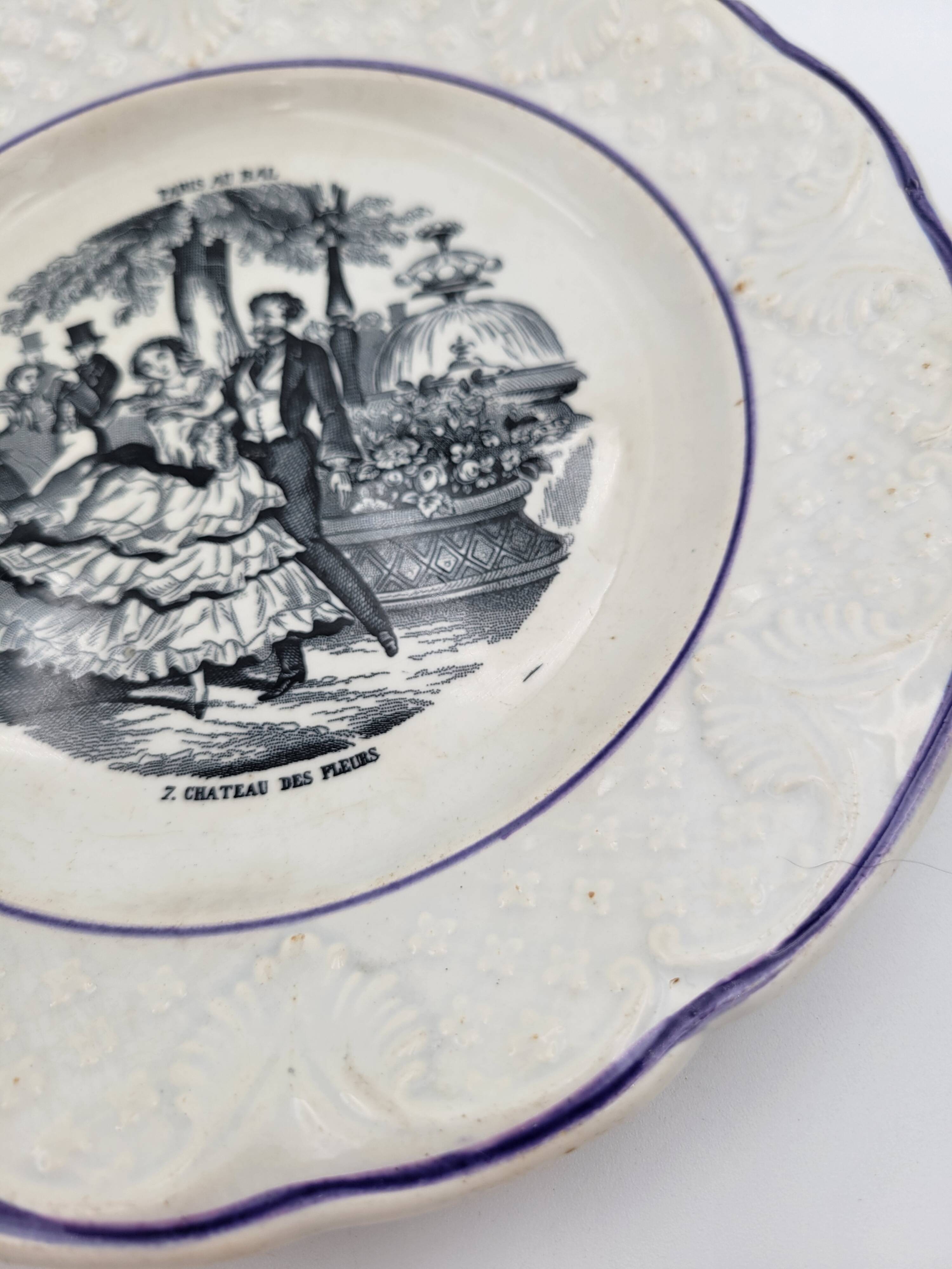 Set of 2 talking plates in Choisy-le-Roi porcelain