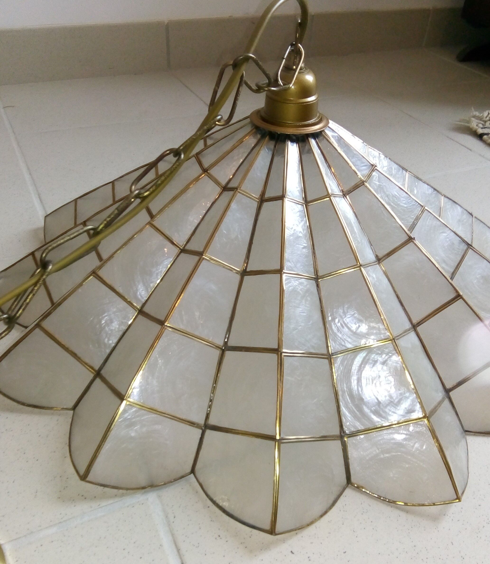 Chandelier suspension mother-of-pearl and brass