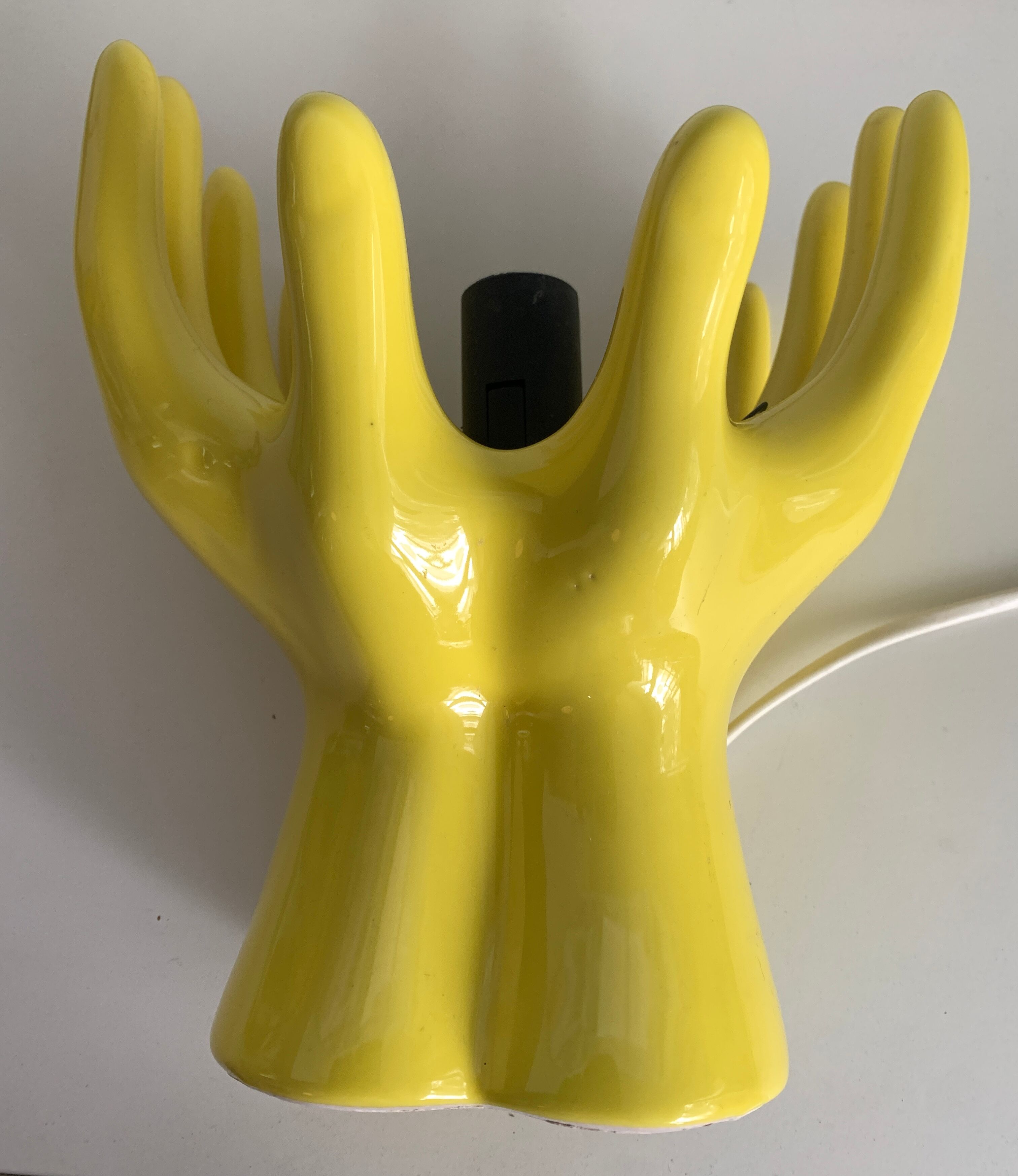Yellow ceramic hand lamp