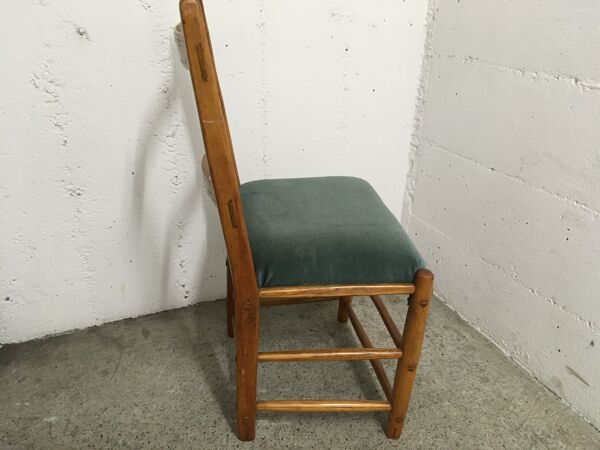 Chaise ancienne en bois