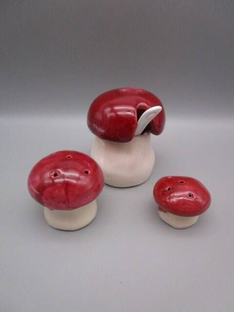 Vintage ceramic condiment service - mushrooms