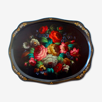 Russian tray decorated with flowers