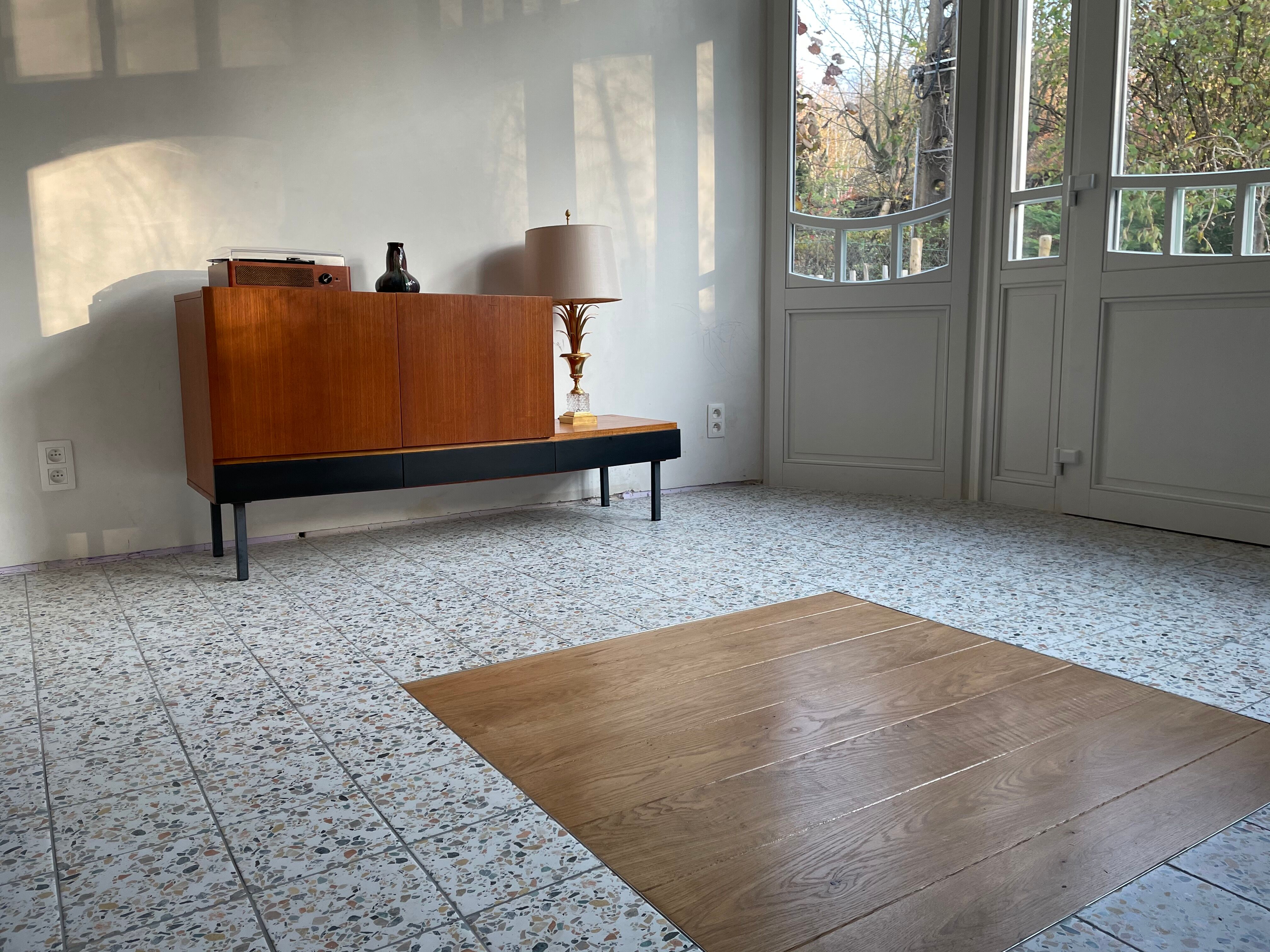 Asymmetrical vintage teak row