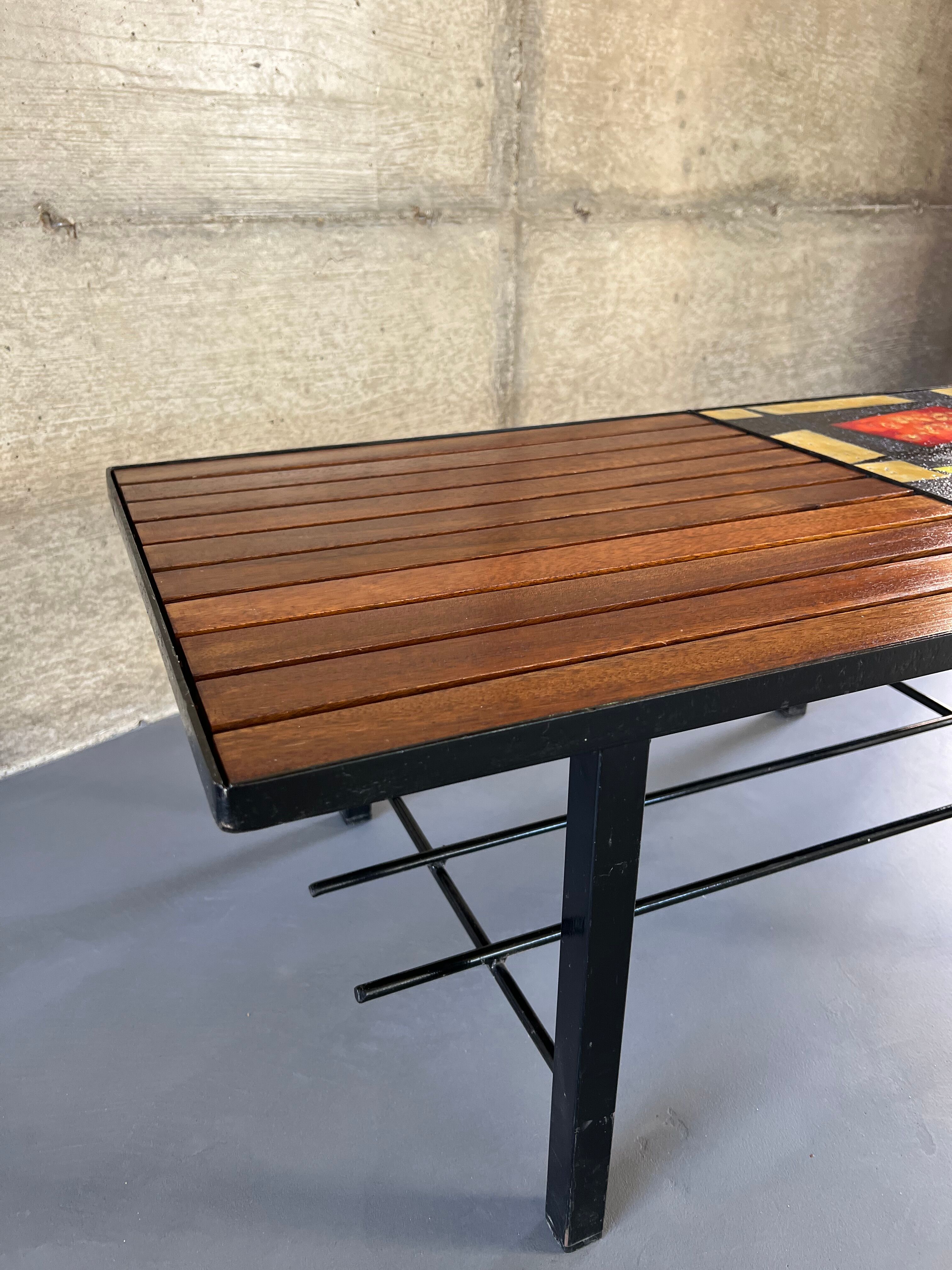 Table basse mid-century, teck, acier et pierre de lave