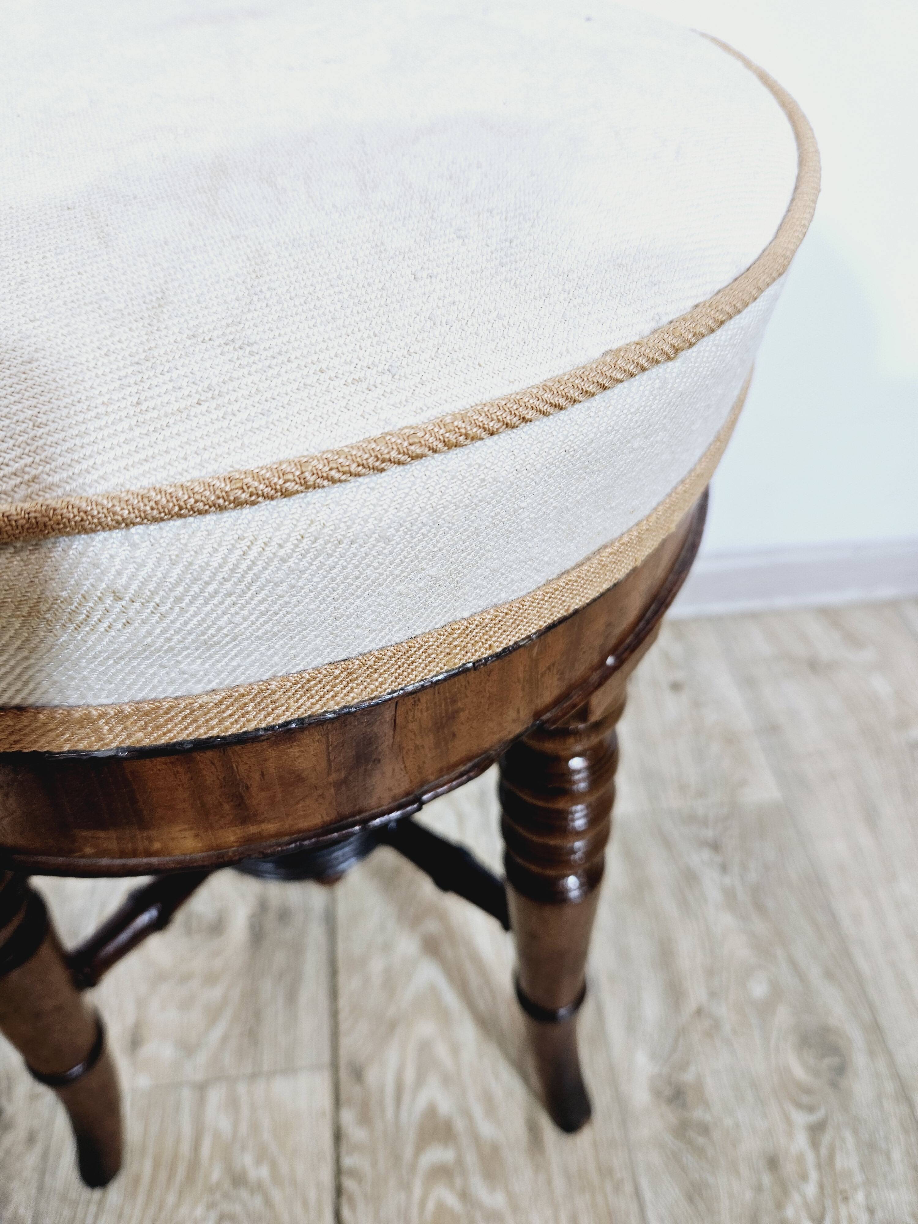 Antique Victorian Piano Stool 19th century - Walnut