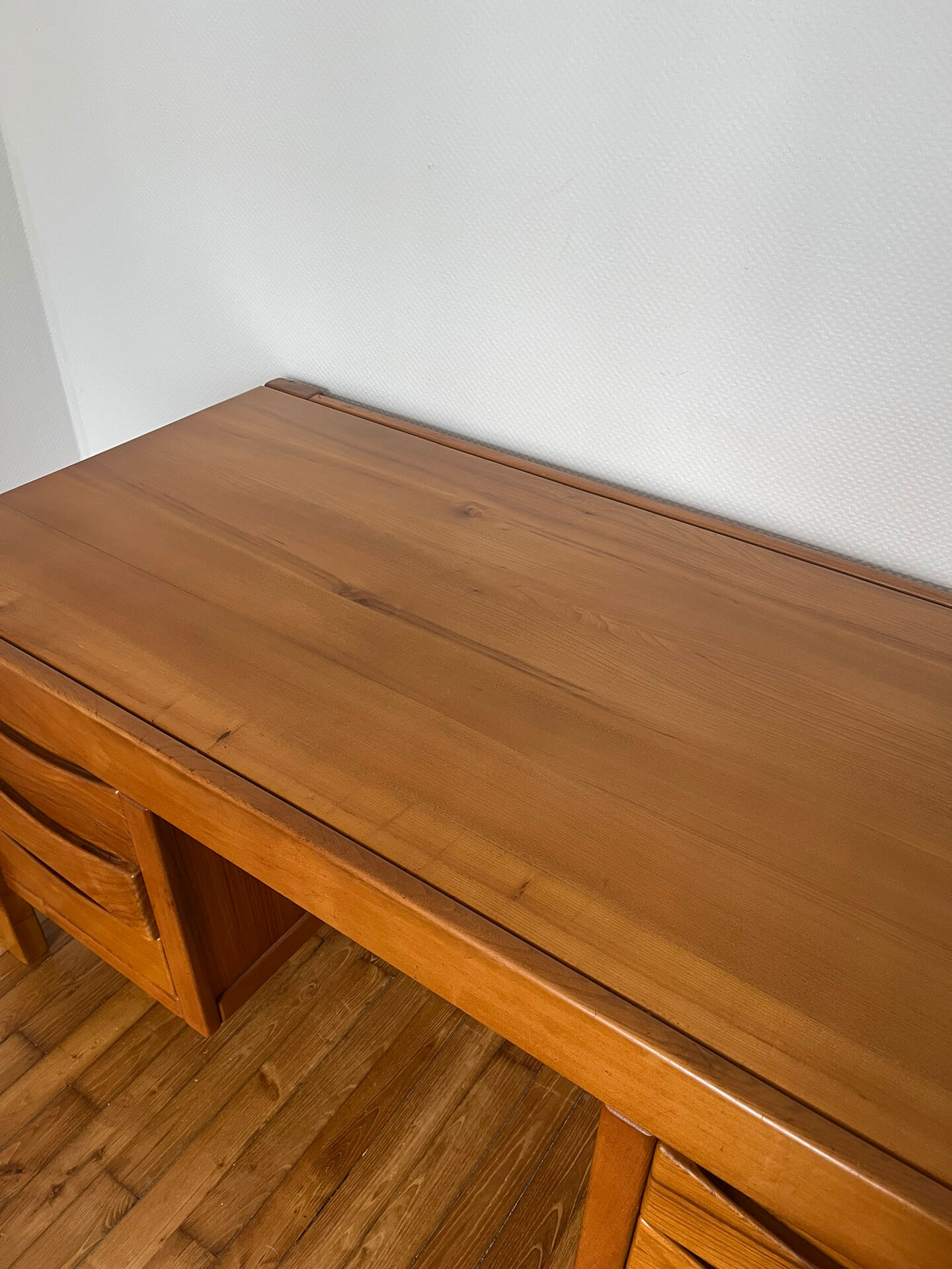 Desk in elm from Maison Regain