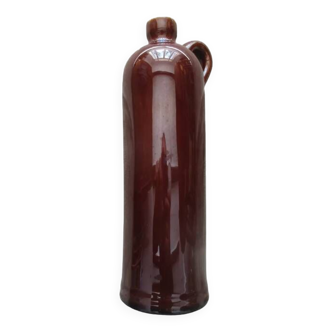 Stoneware bottle with handle