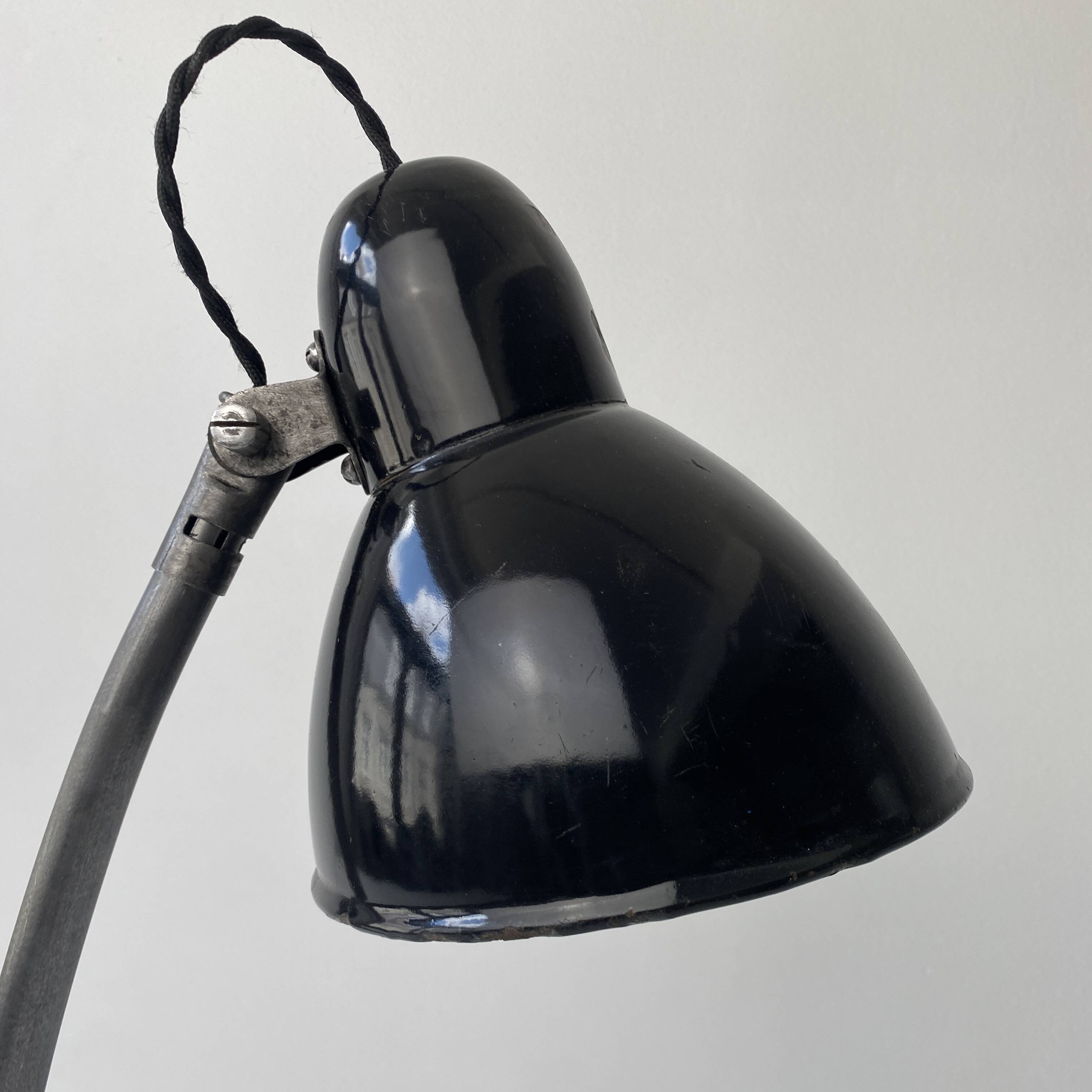 Old bauhaus industrial desk lamp "jacobus"
