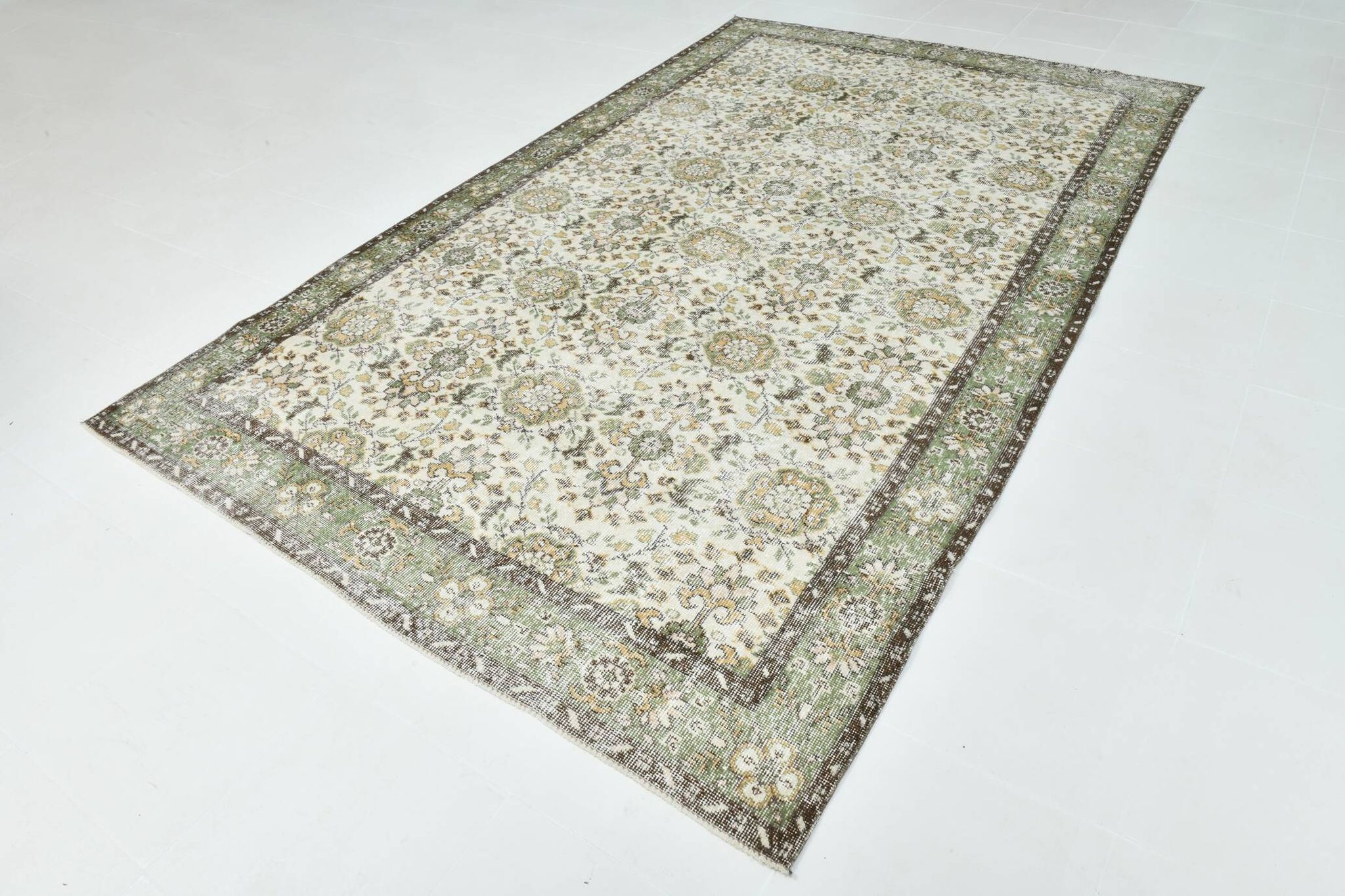 6x10 Brown & Beige Floral Pattern Vintage Rug, 196x325Cm