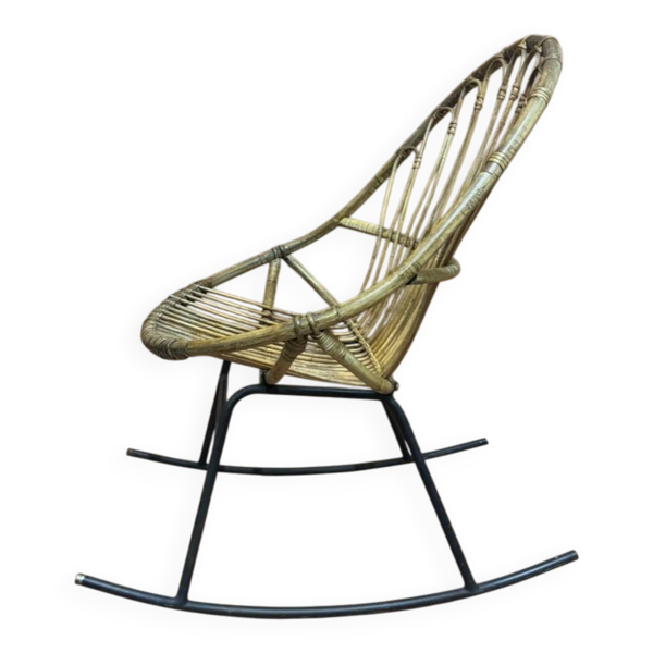chaise rotin a bascule