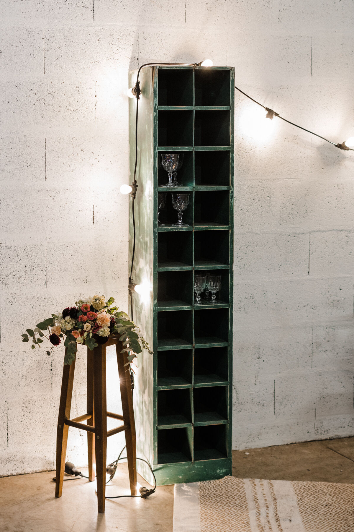 Wooden bar stool "Dolores"