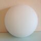 Plafonnier demi lune en opaline blanche vintage années 60/70