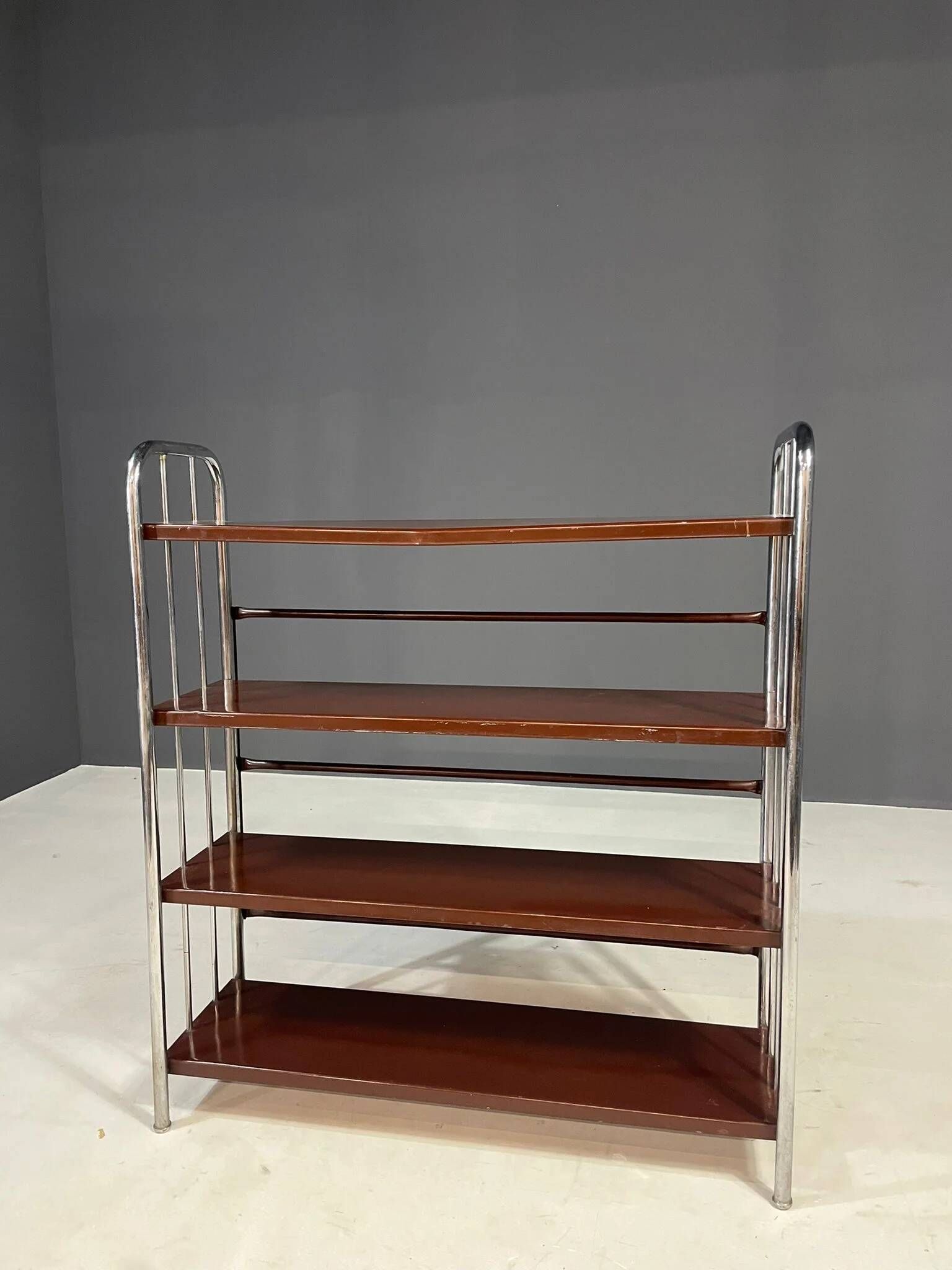 Chromed Bauhaus shelf in bent steel and sheet metal, Europe 1930s