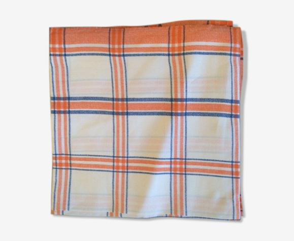 Nappe à carreaux typique des années 70