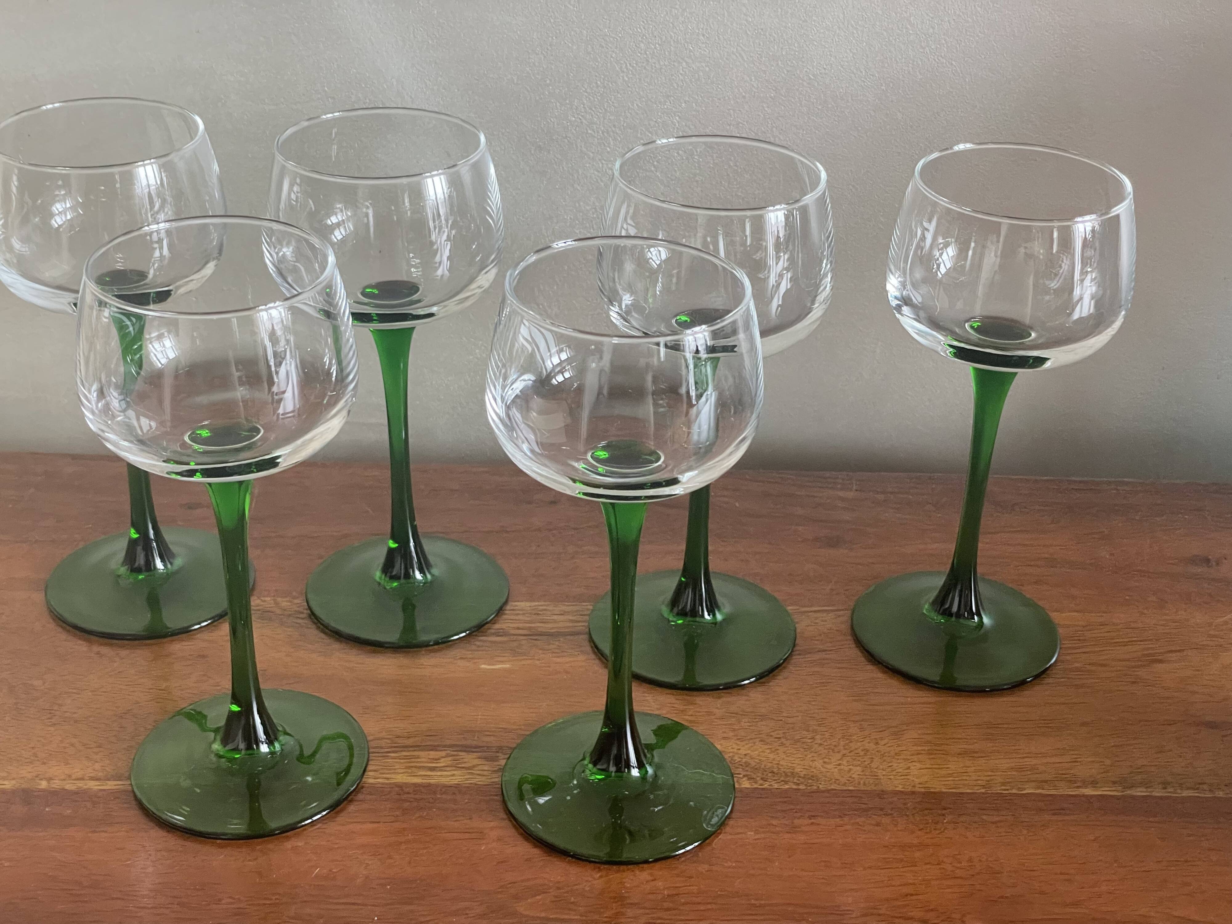 6 glasses on foot Alsace wine France
