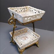 Serviteur faience