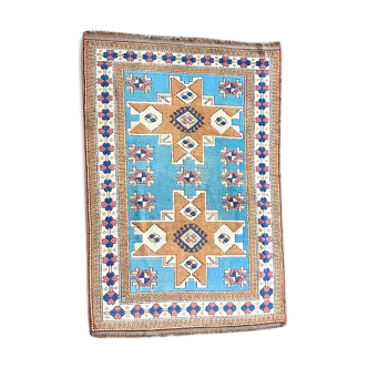 Turkish kazar carpet. 164cm x 230cm
