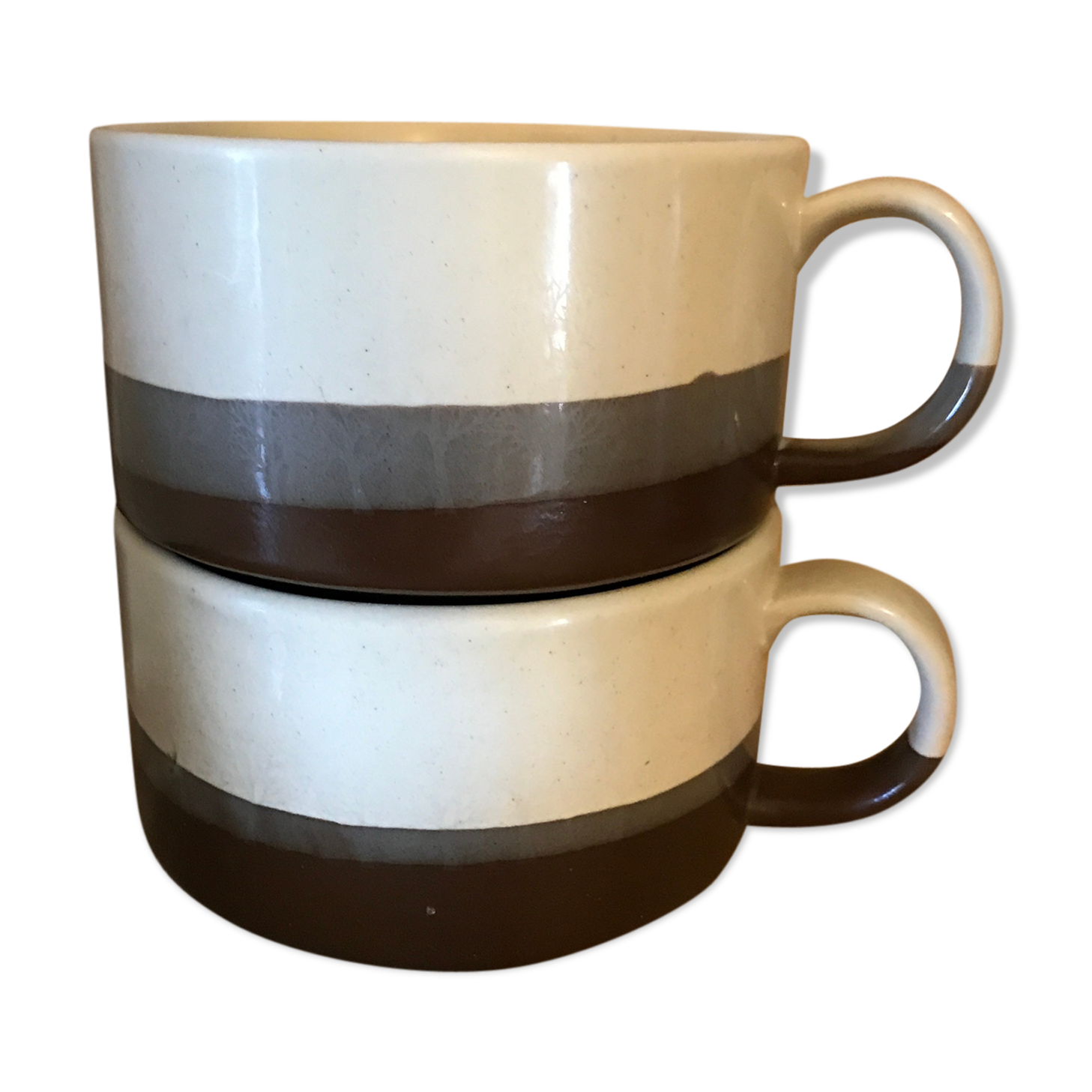 Pair of mug cups in sandstone