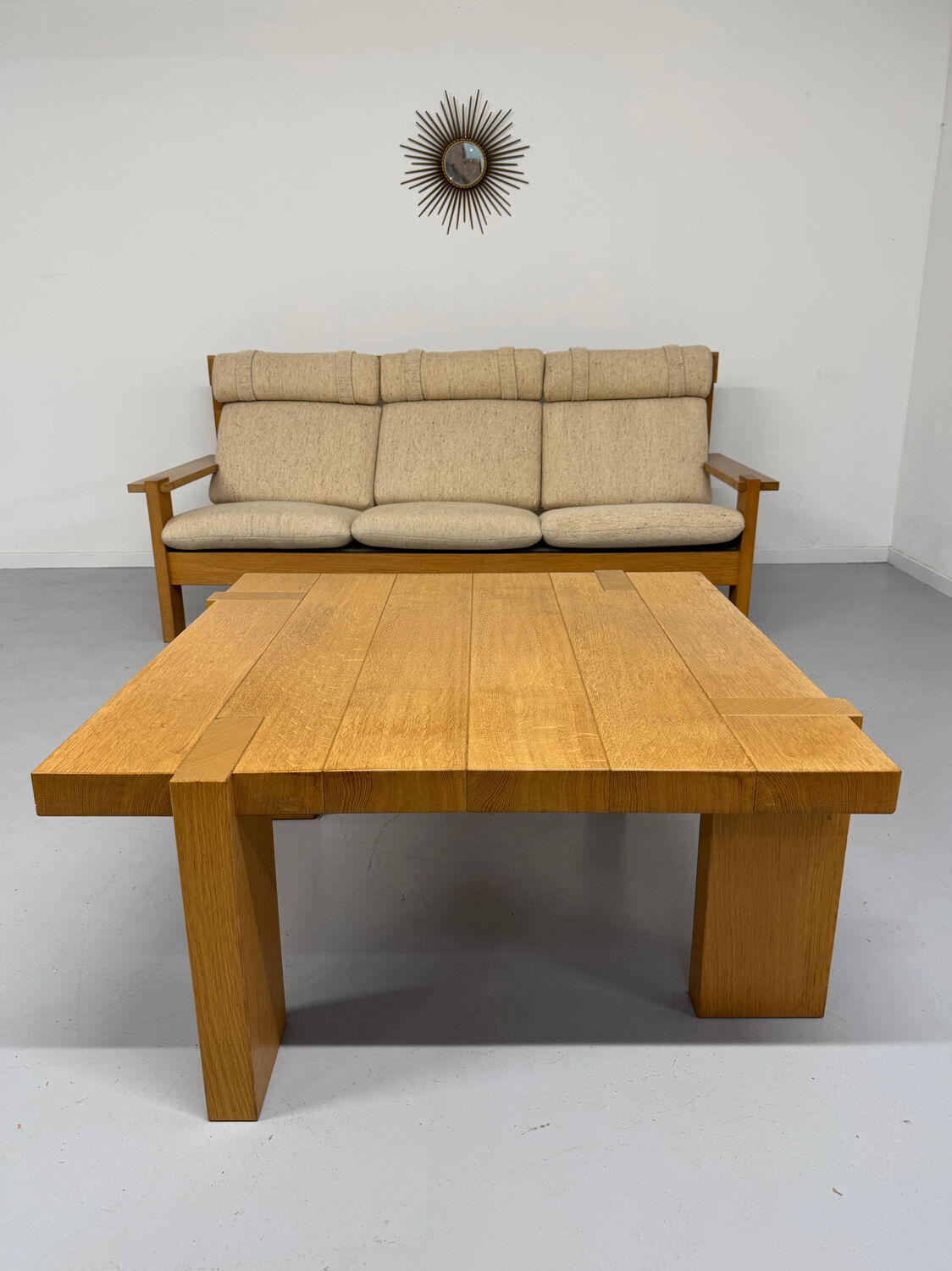 Three-seater canapé in solid oak with Scandinavian design fabric from the 1970s.