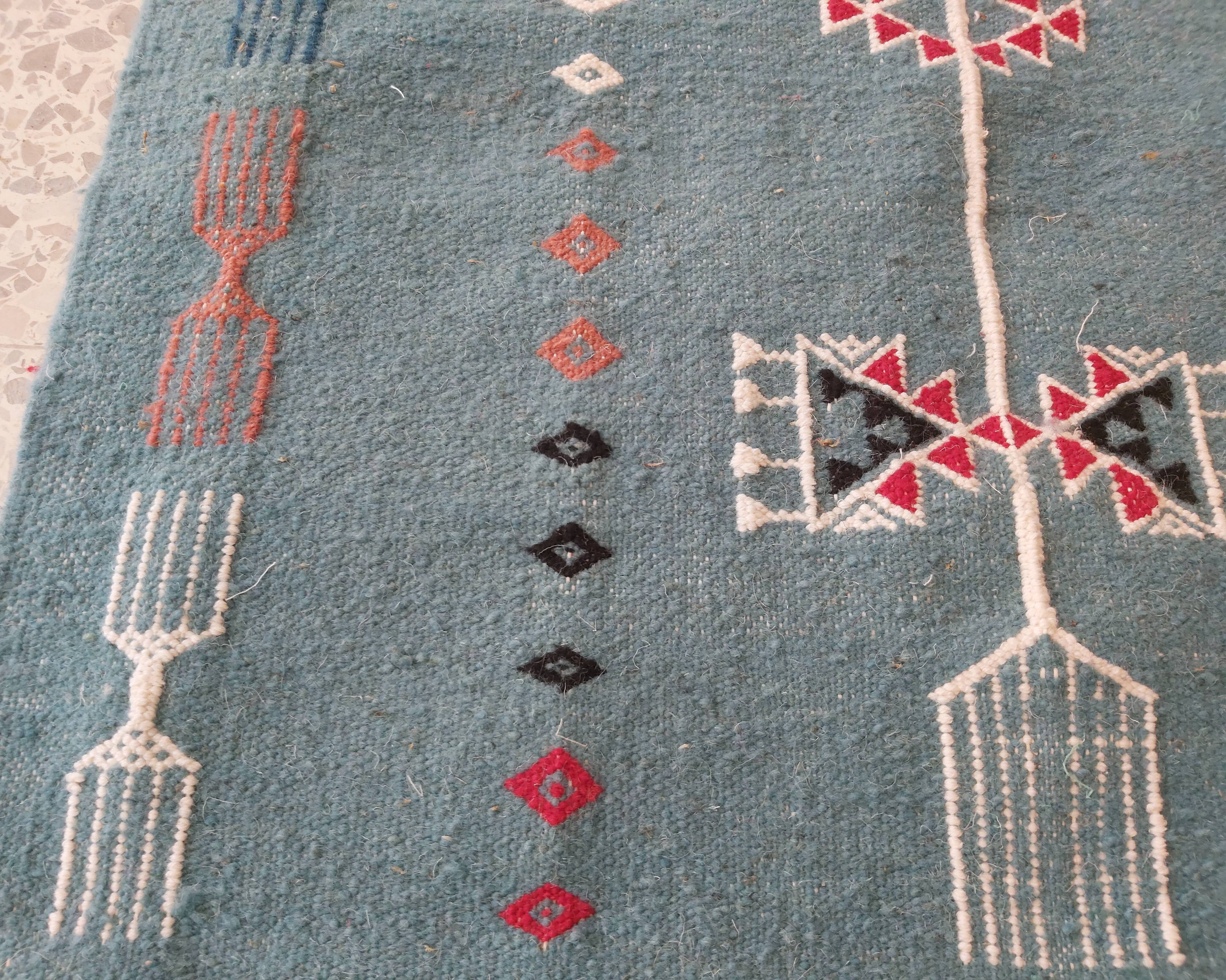 Handmade blue kilim carpet in pure wool 123cm x 67cm