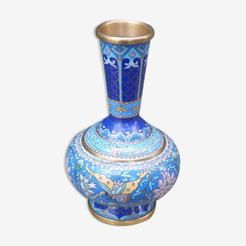 Ancient Chinese vase in cloisonné enamel