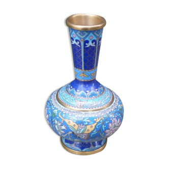 Ancient Chinese vase in cloisonné enamel