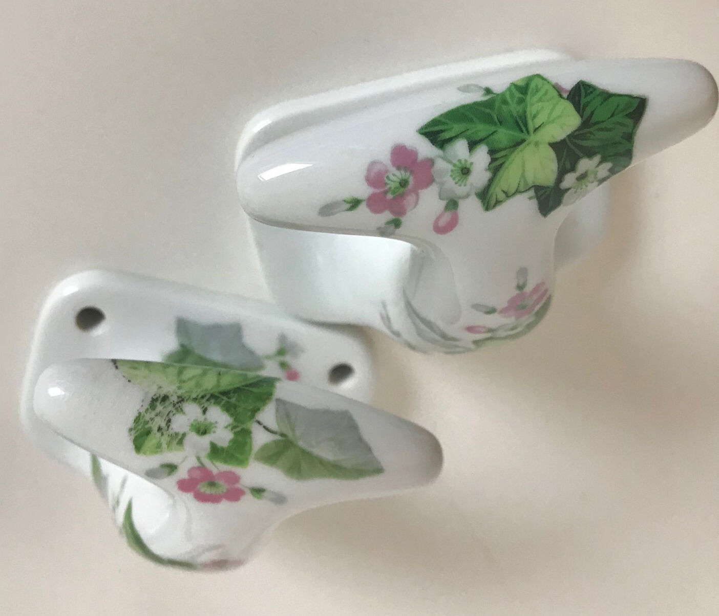 Set of 5 Limoges porcelain patères