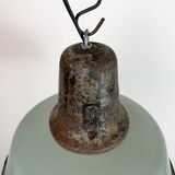 Lampe d'usine industrielle en émail à pétrole avec dessus en fonte, années 1960