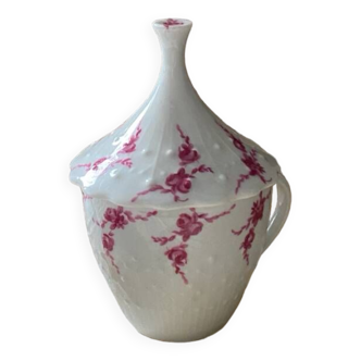 Tasse en porcelaine de Limoges avec couvercle