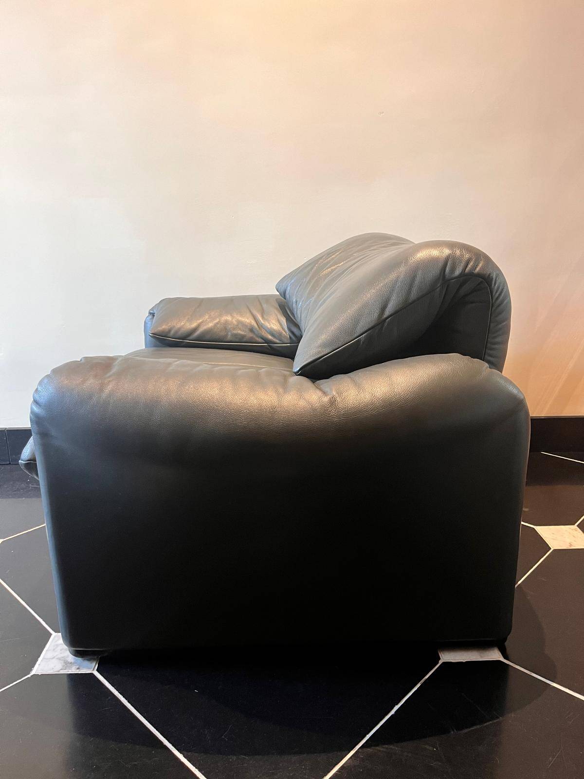 Vico magistretti, Maralunga for Cassina, in Leather with Footrest