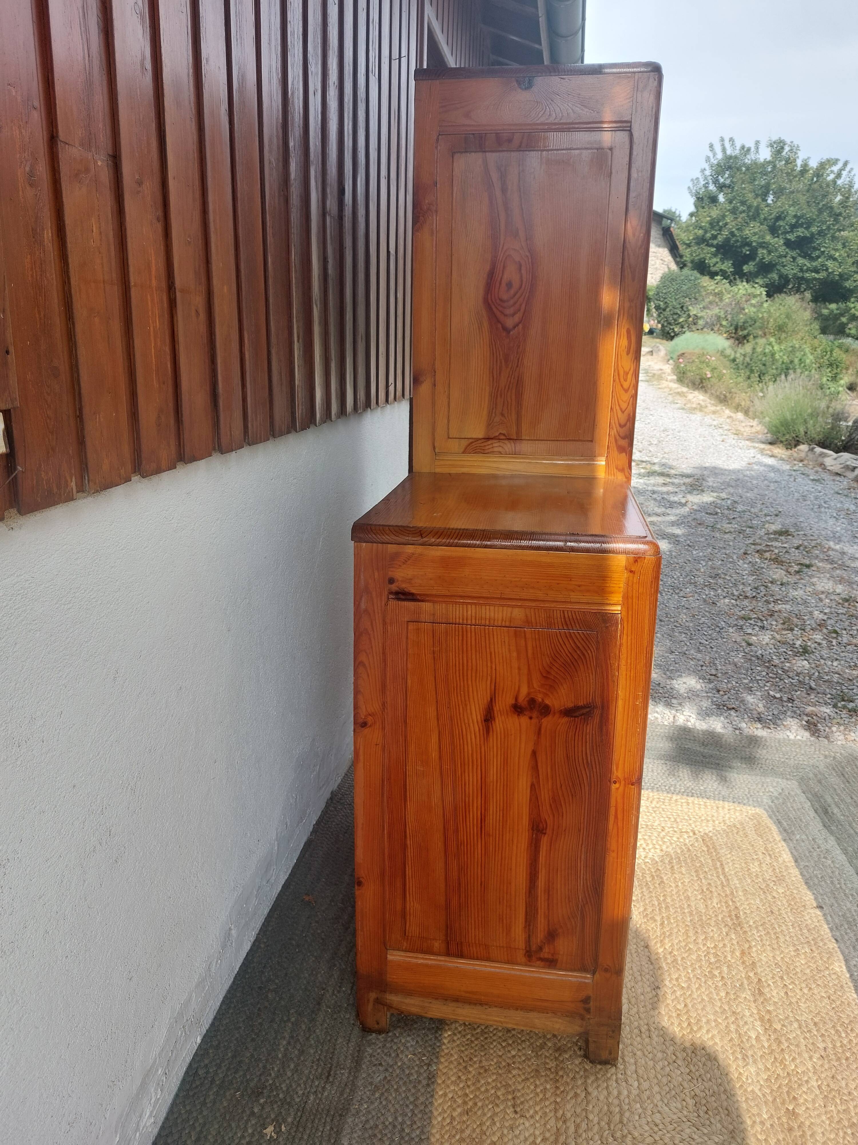 wardrobe, closet, asymmetrical