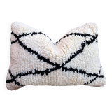 Housse de coussin en laine boho chez un coussin berbère Beni Ourain. Les housses de coussin boho