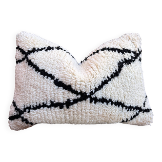 Boho wool cushion cover at a Beni Ourain Berber cushion. Boho cushion covers