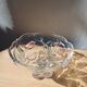 Bol sur pied en verre Mikasa avec tulipes roses et bleues