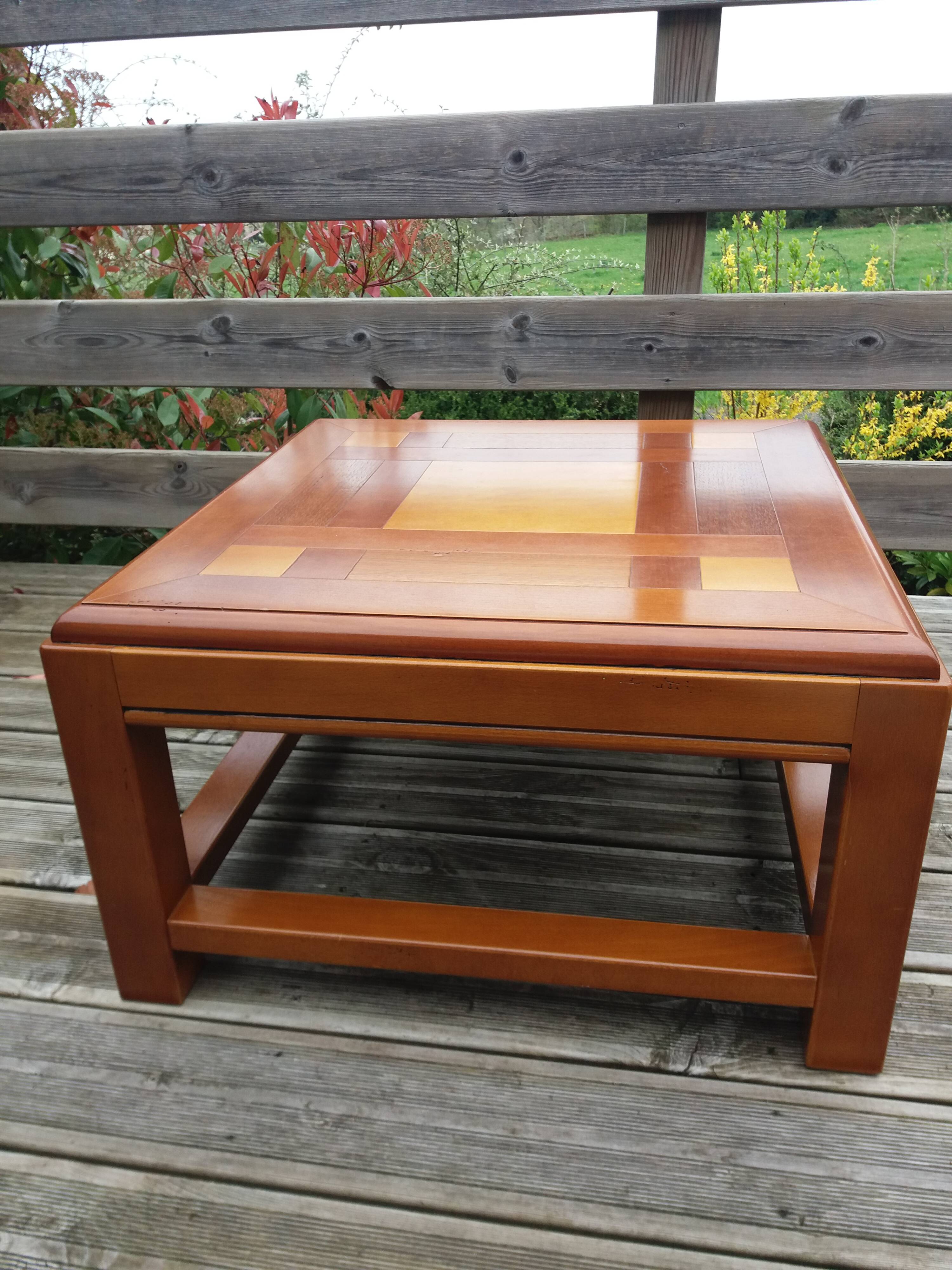 Square coffee table