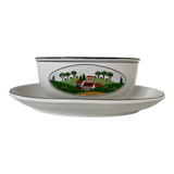 Naïve Design oval sauce boat on its Villeroy & Boch glass-porcelain display