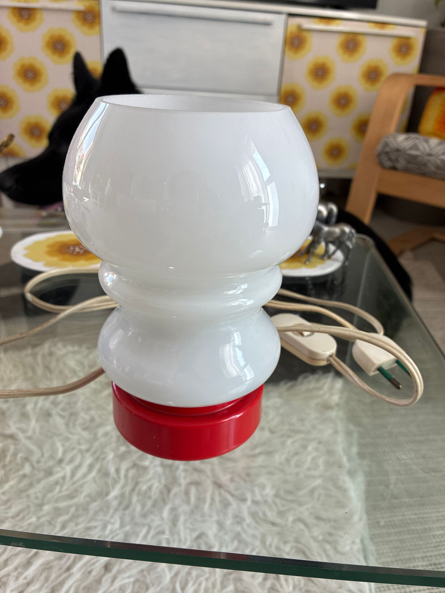 1970s table lamp in opaline.