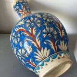 Iznic ceramic vase with blue interlacing